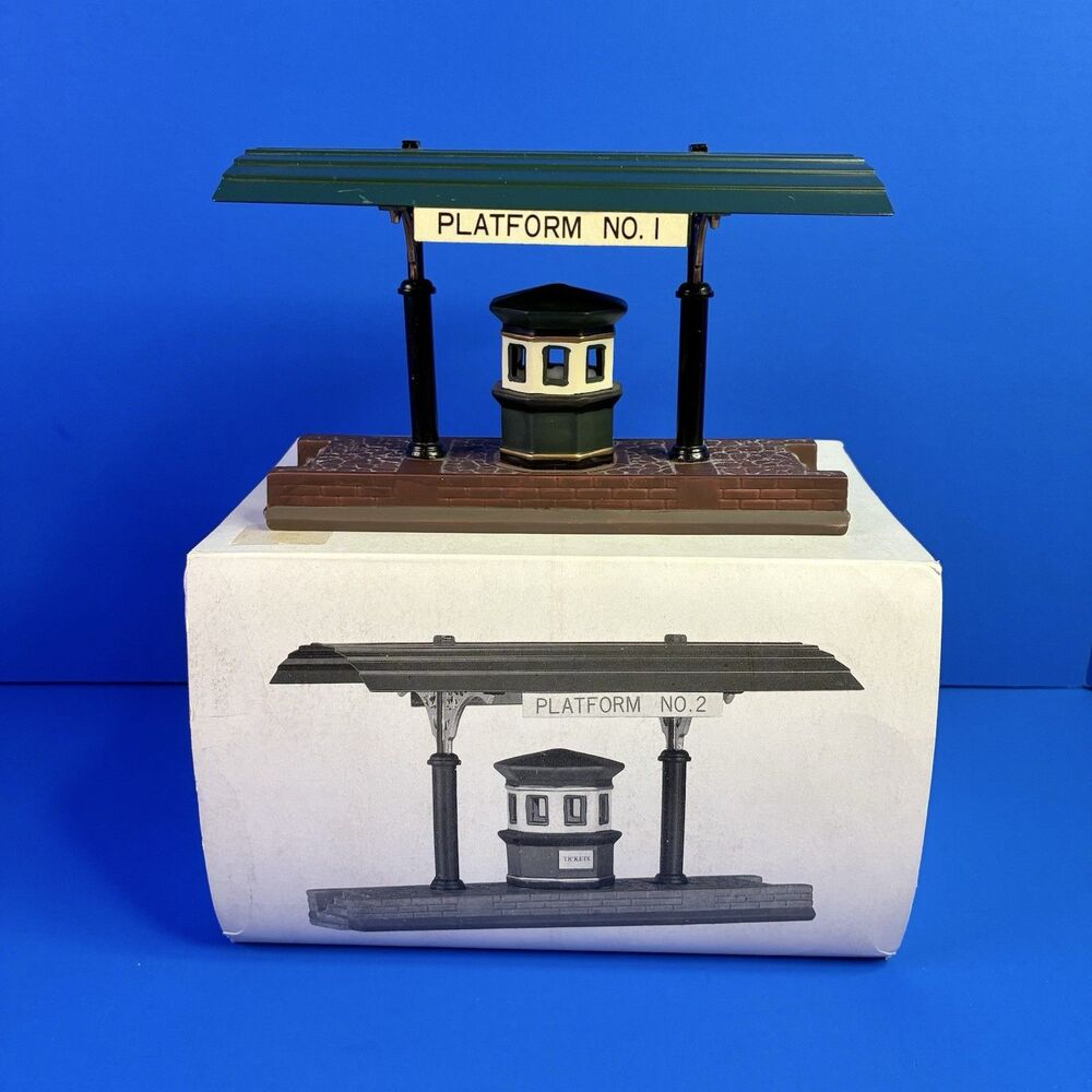 Dept 56 Heritage Village Collection Victoria Station Train Platform 5575-1 Box